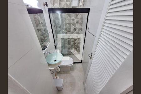 Banheiro  de apartamento à venda com 1 quarto, 30m² em Centro, Rio de Janeiro