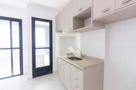 Cozinha de apartamento para alugar com 2 quartos, 40m² em Presidente Altino, Osasco