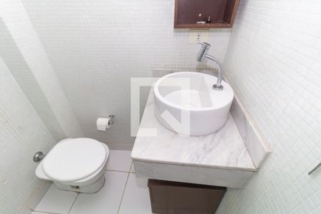 Banheiro de kitnet/studio para alugar com 1 quarto, 35m² em Liberdade, São Paulo