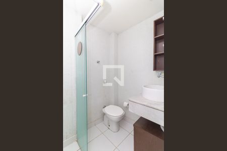 Banheiro de kitnet/studio para alugar com 1 quarto, 35m² em Liberdade, São Paulo