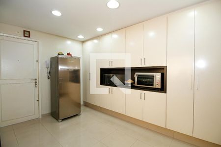 Cozinha de apartamento à venda com 3 quartos, 185m² em Paraíso, São Paulo