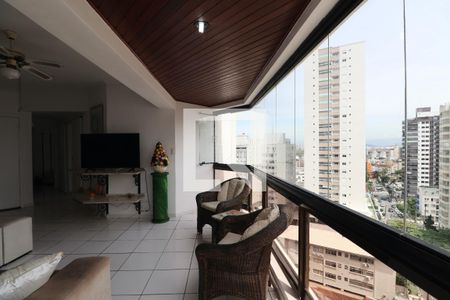 Sala de apartamento para alugar com 2 quartos, 110m² em Jardim Las Palmas, Guarujá