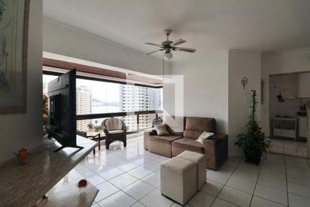 Sala de apartamento para alugar com 2 quartos, 110m² em Jardim Las Palmas, Guarujá