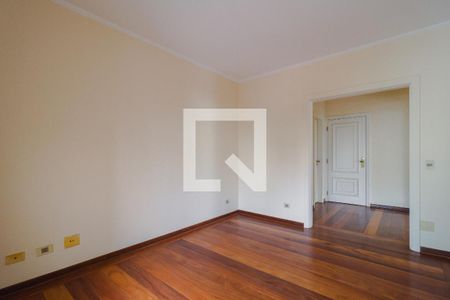 Sala de TV de apartamento à venda com 3 quartos, 213m² em Real Parque, São Paulo