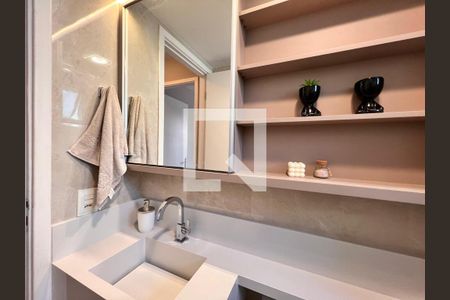 Banheiro de apartamento à venda com 2 quartos, 48m² em Cidade Satélite Íris, Campinas
