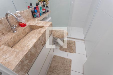 Banheiro social de apartamento à venda com 3 quartos, 67m² em Conceição, Diadema
