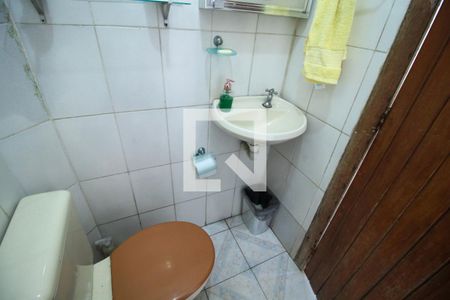 Banheiro de Serviço de casa à venda com 2 quartos, 230m² em Belenzinho, São Paulo