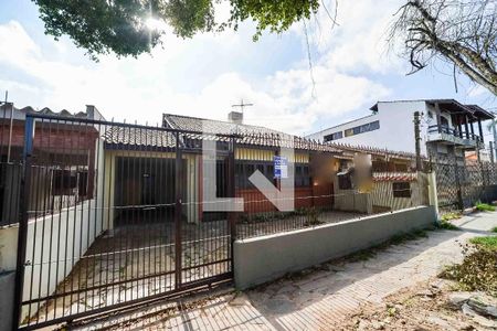 Fachada de casa à venda com 4 quartos, 189m² em Sarandi, Porto Alegre