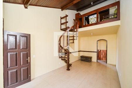 Sala de casa à venda com 4 quartos, 189m² em Sarandi, Porto Alegre