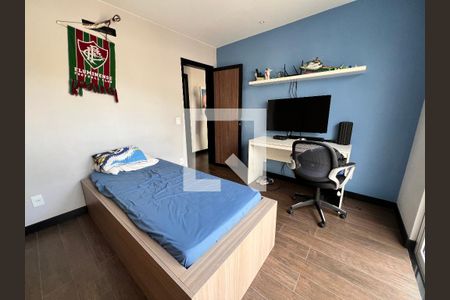 Quarto 01 de casa de condomínio à venda com 3 quartos, 210m² em Taquara, Rio de Janeiro