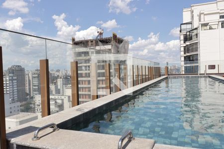Piscina de kitnet/studio à venda com 1 quarto, 26m² em Vila Nova Conceição, São Paulo