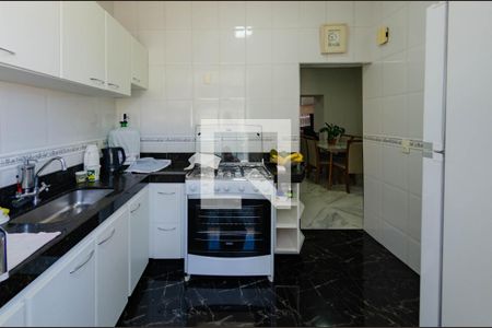 Cozinha de apartamento à venda com 3 quartos, 105m² em Barroca, Belo Horizonte
