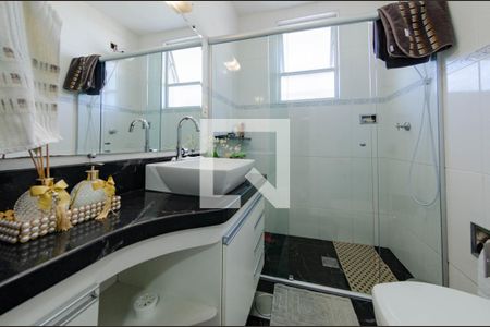 Banheiro de apartamento à venda com 3 quartos, 105m² em Barroca, Belo Horizonte