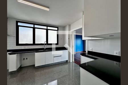 Cozinha de apartamento à venda com 3 quartos, 227m² em Cidade Monções, São Paulo