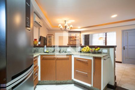 Cozinha de casa de condomínio à venda com 3 quartos, 166m² em Jardim Isabel, Porto Alegre