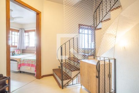 Corredor de casa de condomínio à venda com 3 quartos, 166m² em Jardim Isabel, Porto Alegre