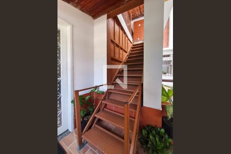 Escada de apartamento para alugar com 1 quarto, 70m² em Rio Comprido, Rio de Janeiro