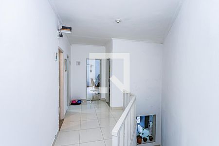 Corredor de casa à venda com 3 quartos, 140m² em Jardim Mangalot, São Paulo
