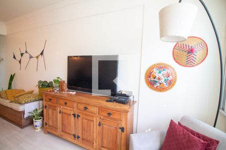 Sala de apartamento à venda com 2 quartos, 64m² em Campo Belo, São Paulo