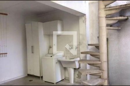Casa à venda com 3 quartos, 135m² em Jardim Aeroporto, São Paulo