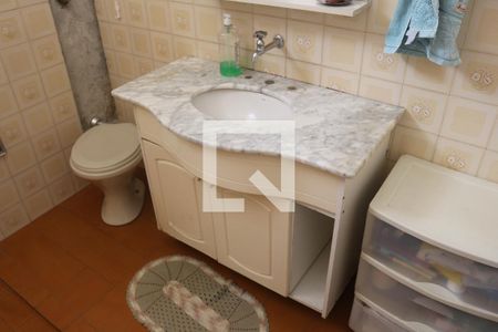 Banheiro 1 de casa à venda com 3 quartos, 250m² em Olímpico, São Caetano do Sul