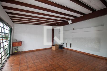 Garagem de casa à venda com 2 quartos, 132m² em Jardim Celeste, São Paulo