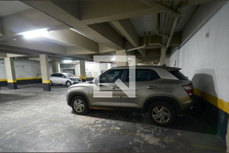 Garagem de apartamento à venda com 4 quartos, 212m² em Ana Lúcia, Belo Horizonte