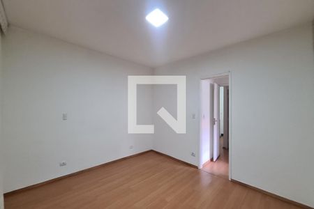 Suite de casa para alugar com 3 quartos, 210m² em Vila Lucia, São Paulo