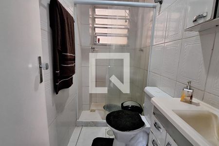 Banheiro de apartamento para alugar com 2 quartos, 59m² em Vila Sheila, Duque de Caxias