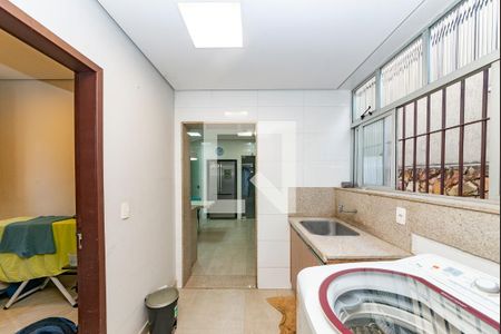 Área de Serviço de casa para alugar com 4 quartos, 453m² em Castelo, Belo Horizonte