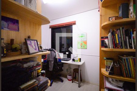 Quarto 3 de apartamento à venda com 4 quartos, 165m² em Vila Gumercindo, São Paulo