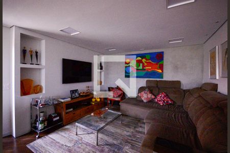 Sala de TV de apartamento à venda com 4 quartos, 165m² em Vila Gumercindo, São Paulo