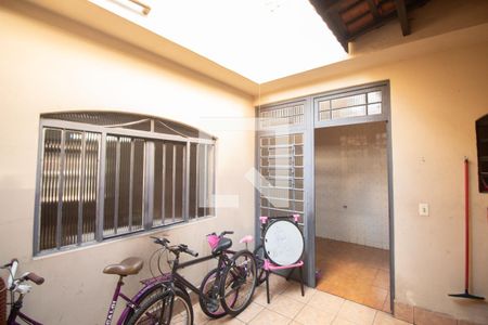 Quintal de casa para alugar com 3 quartos, 105m² em Guapira, São Paulo