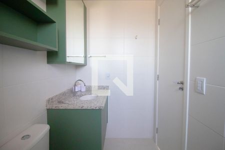 Banheiro de kitnet/studio à venda com 1 quarto, 24m² em Pinheiros, São Paulo