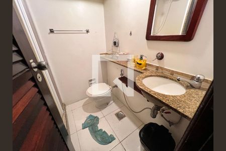 Área de Serviço - Banheiro de casa para alugar com 4 quartos, 700m² em Freguesia (jacarepaguá), Rio de Janeiro