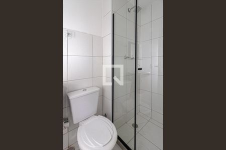 Banheiro de apartamento para alugar com 2 quartos, 37m² em Jardim Imperador (zona Sul), São Paulo