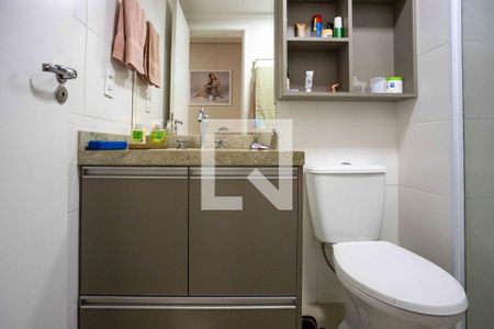 Banheiro Social de apartamento à venda com 2 quartos, 65m² em Centro, Diadema
