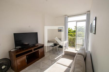 Sala de apartamento para alugar com 2 quartos, 57m² em Barra da Tijuca, Rio de Janeiro