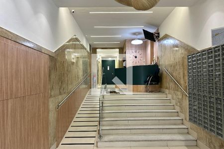 Portaria de apartamento para alugar com 1 quarto, 55m² em Saúde, Rio de Janeiro