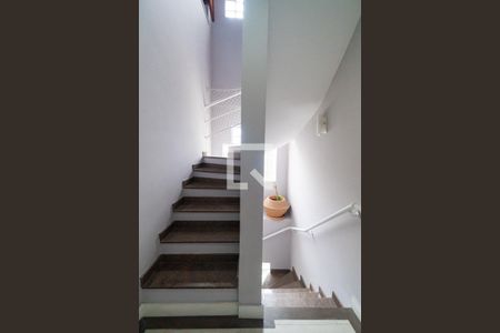 Escada de casa de condomínio à venda com 3 quartos, 167m² em Parque Imperial, São Paulo