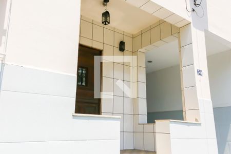 Entrada de casa à venda com 3 quartos, 405m² em Del Castilho, Rio de Janeiro