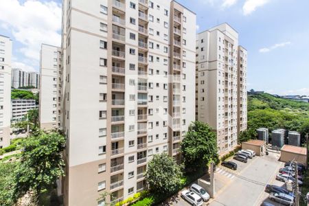 Vista do Quarto 2 de apartamento para alugar com 2 quartos, 63m² em Jardim Tupanci, Barueri