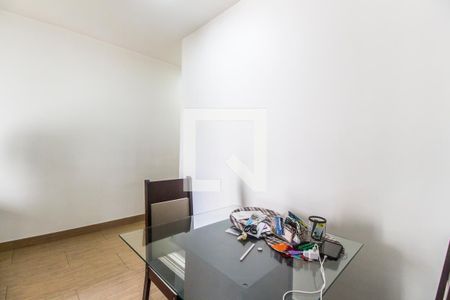 Sala de apartamento à venda com 2 quartos, 63m² em Jardim Tupanci, Barueri