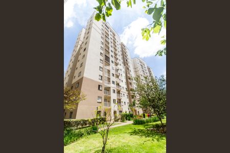 Fachada do bloco de apartamento para alugar com 2 quartos, 63m² em Jardim Tupanci, Barueri
