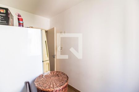 Quarto 2 de apartamento para alugar com 2 quartos, 63m² em Jardim Tupanci, Barueri