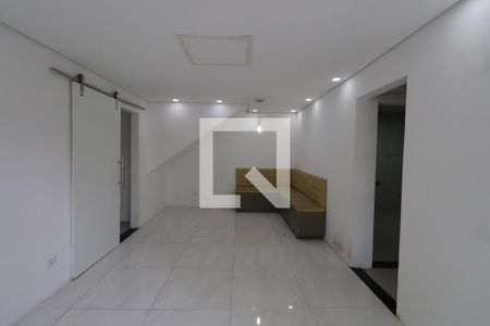 Sala de casa para alugar com 2 quartos, 150m² em Chácara Califórnia, São Paulo