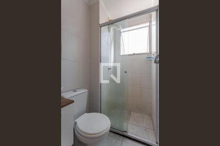 Banheiro de apartamento à venda com 2 quartos, 37m² em Sarandi, Porto Alegre