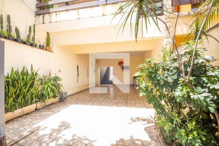 Garagem de casa à venda com 3 quartos, 225m² em Km 18, Osasco