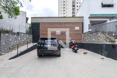 Fachada de casa de condomínio à venda com 5 quartos, 180m² em Cursino, São Paulo