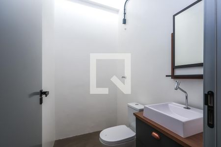 Casa 2 - Banheiro de casa de condomínio à venda com 5 quartos, 180m² em Cursino, São Paulo
